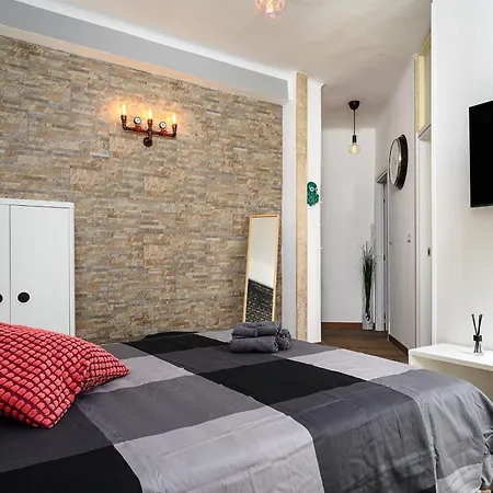 Insubria 8-2 - Monolocale Cool Apartament *